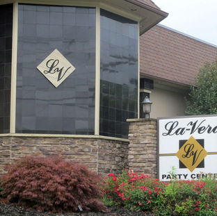 32200 Chardon Road
Willoughby Hills, Ohio | 44094
Banquet Hall
300+ Guests