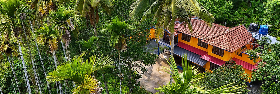 Vadakkenadayil Service Villa 4_edited.jpg