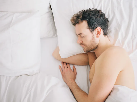 The best sleepwear may be no sleepwear. Here’s what experts say