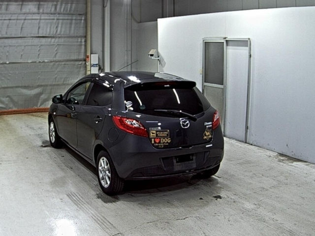 Thumbnail: 2013 Mazda Demio Skyactive Sport
