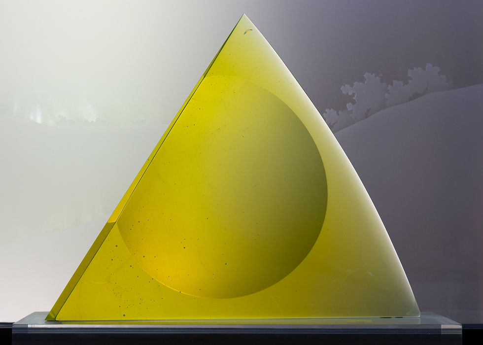 Collos, Hora Yellow Triangle 29x24 (0139)