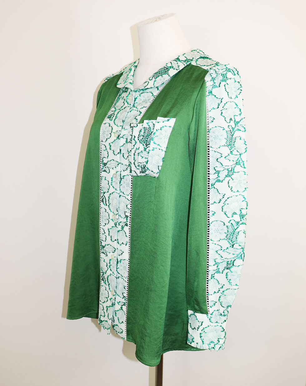 サムネイル： Forest Blouse_BL0725