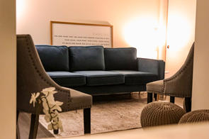 Consultation + baby feeding area.