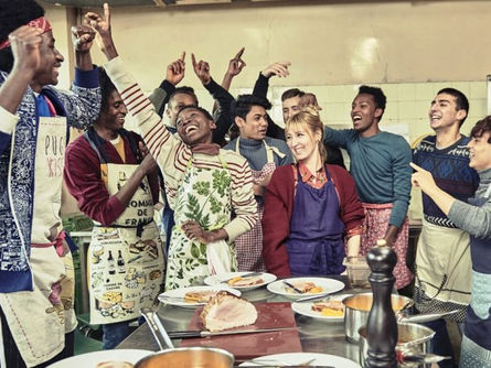 Filme francês “A Brigada da Chefe” inspira aniversário do Mesa de Cinema