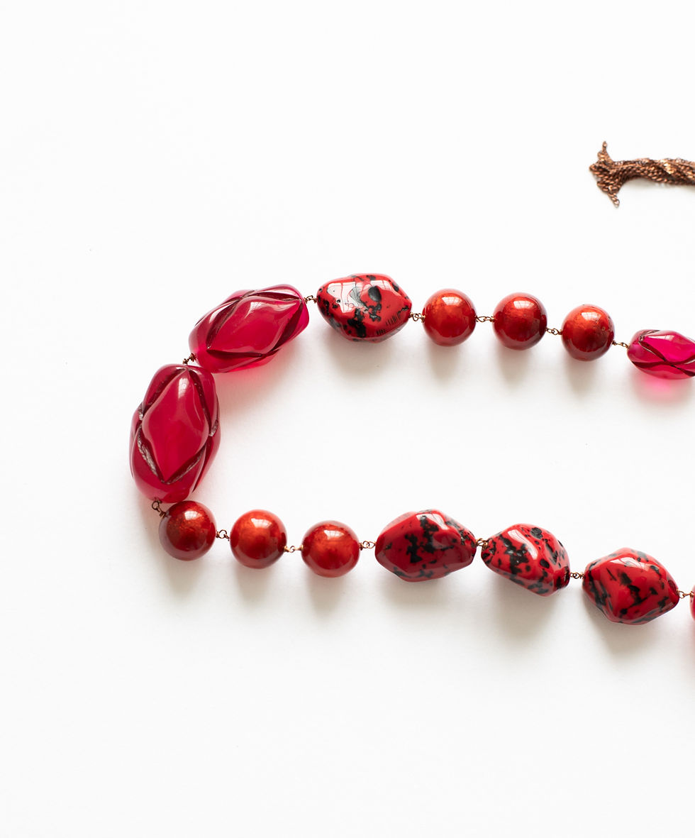 Miniatura: DONATELLA PELLINI MILANO - Collana lunga resina  rossa e fucsia