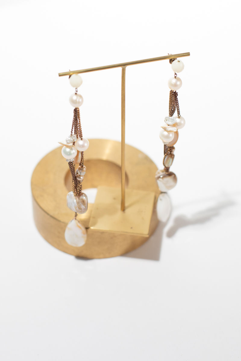 Miniatura: DONATELLA PELLINI MILANO - Orecchini buco perle di fiume