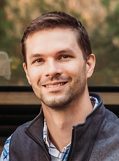 linkedin pic[983].jpg