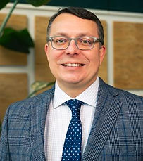 Mike Abraczinskas - Headshot (5x7)[12311].jpg