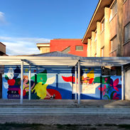 mural azulpatio dibujando la palabra ies guardo pano 3.jpeg