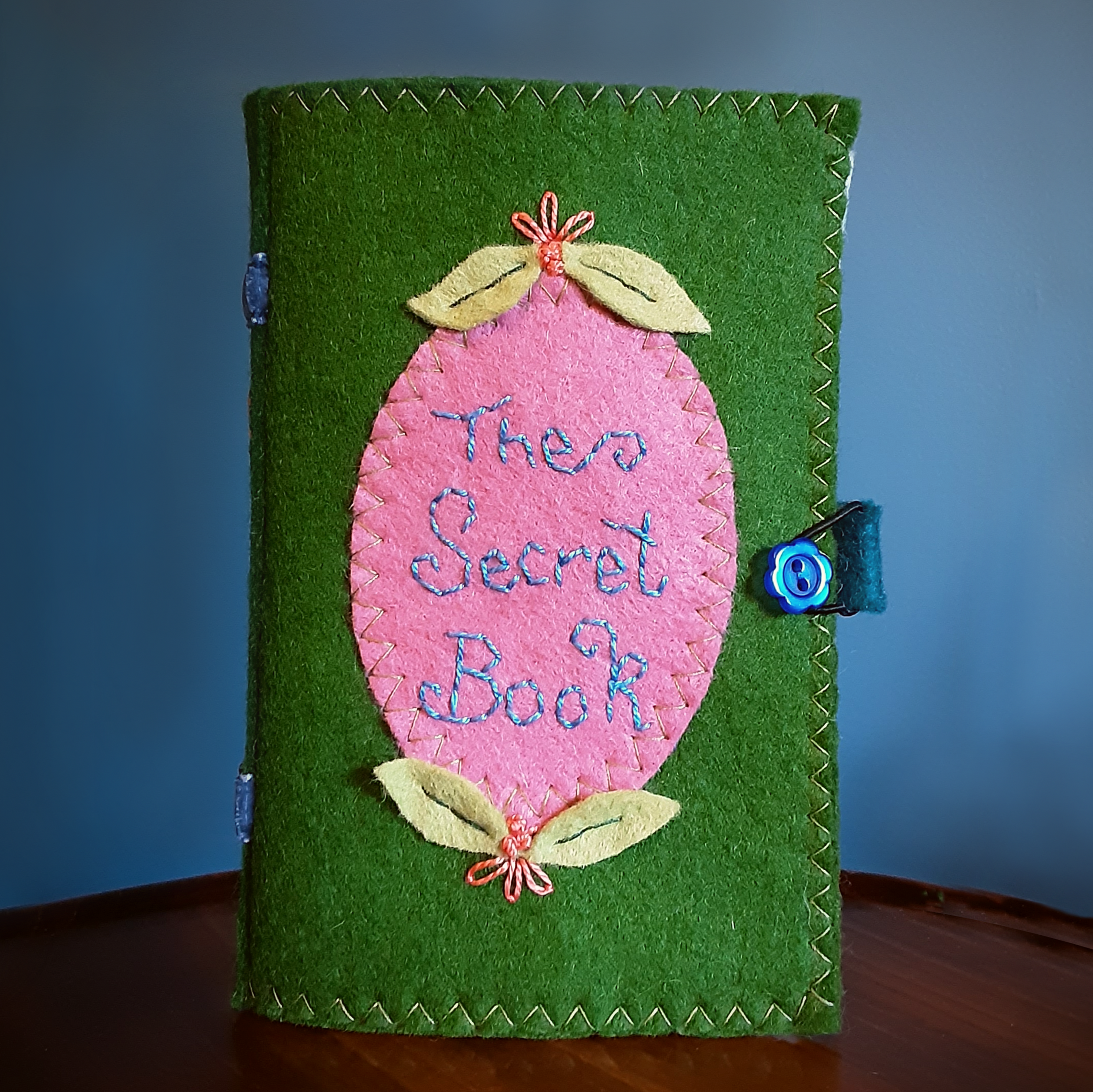The Secret Book - Felt Purse - PDF Pattern