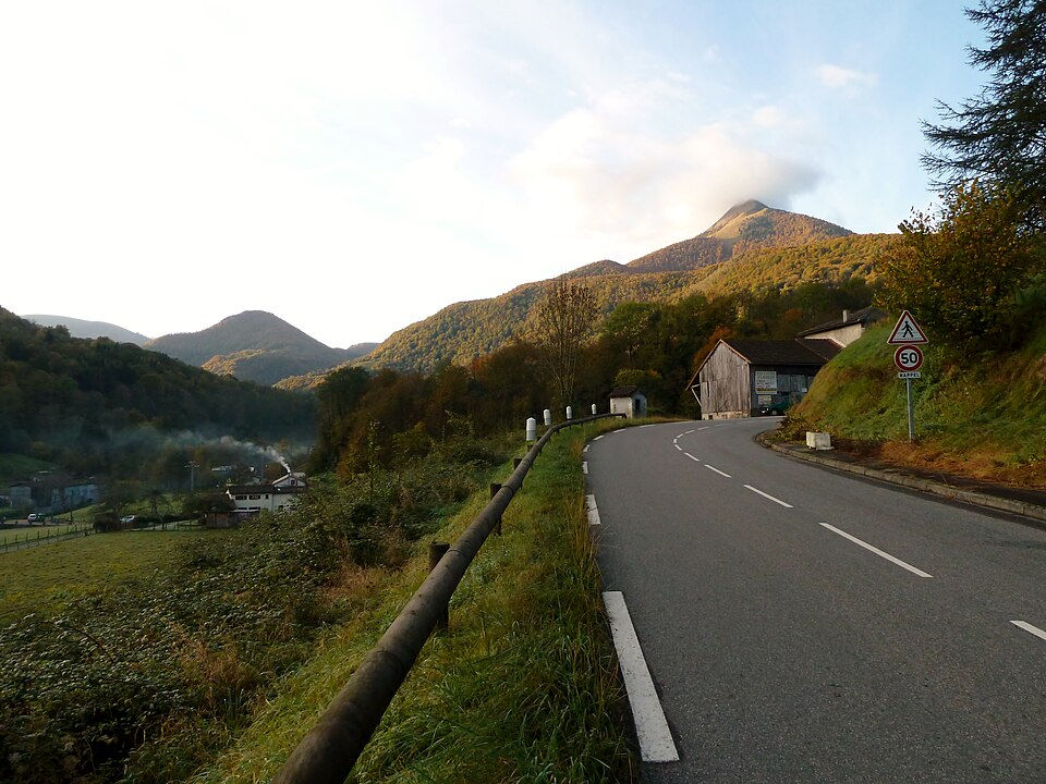 Vue de Sengouagnet dans le secteur d’Aspet et la Vallée du Job