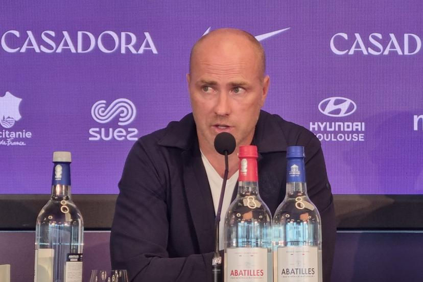 Jens Berthel Askou a présenté sa vision du jeu lors de sa première conférence de presse avec le Toulouse FC.
