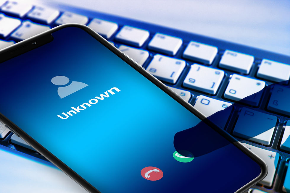 Smartphone recevant un appel inconnu illustrant le démarchage téléphonique