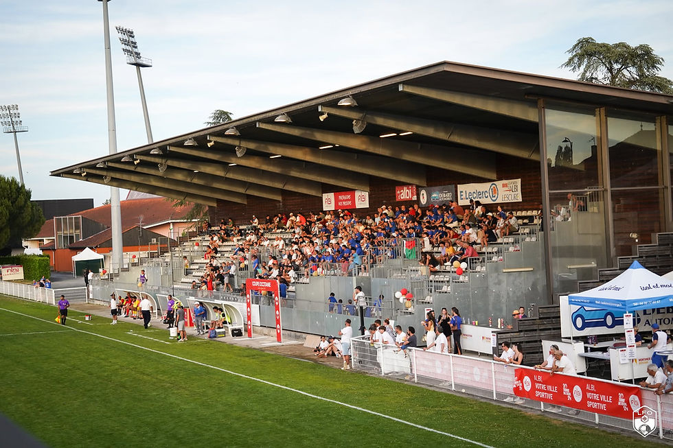 Les supporters saint-gaudinois ont fait le déplacement à Albi pour encourager leur équipe lors de la finale de la Coupe d'Occitanie. Malgré la défaite en fin de rencontre, l'ambiance est restée exceptionnelle dans les tribunes.