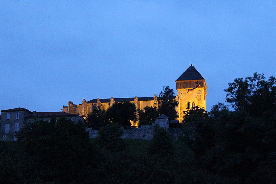 Saint-Bertrand-de-Comminges au pied des Pyrénées