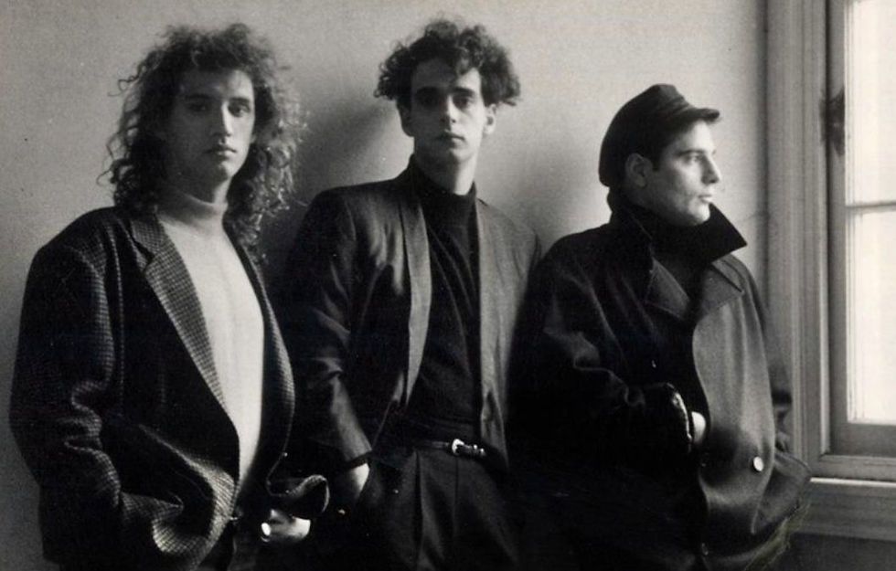 Apelido carinhoso de Buenos Aires para os fãs do Soda Stereo, En La Ciudad de La Furia é a música de Gustavo Cerati que representa muito bem a fase inicial da carreira do roqueiro argentino