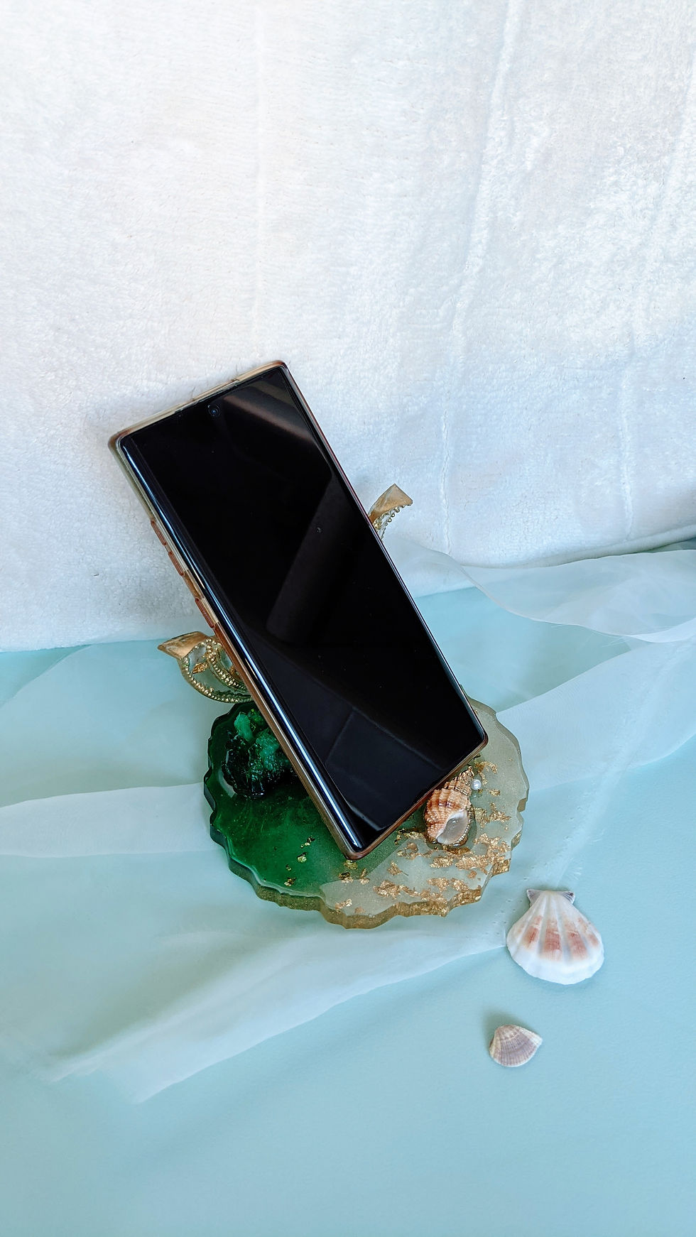 Thumbnail: Green & Gold Mermaid’s Tail resin phone stand