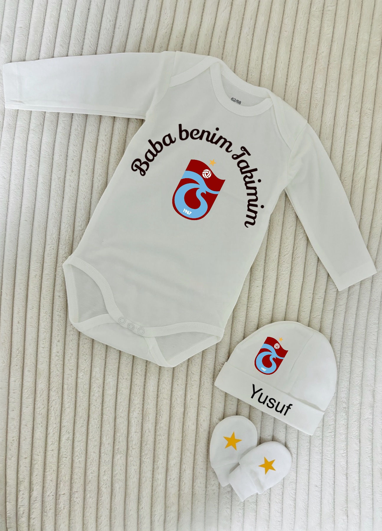 Langarm Trabzonspor Babybody, Babymütze und Babyhandschuhe Personalisiert