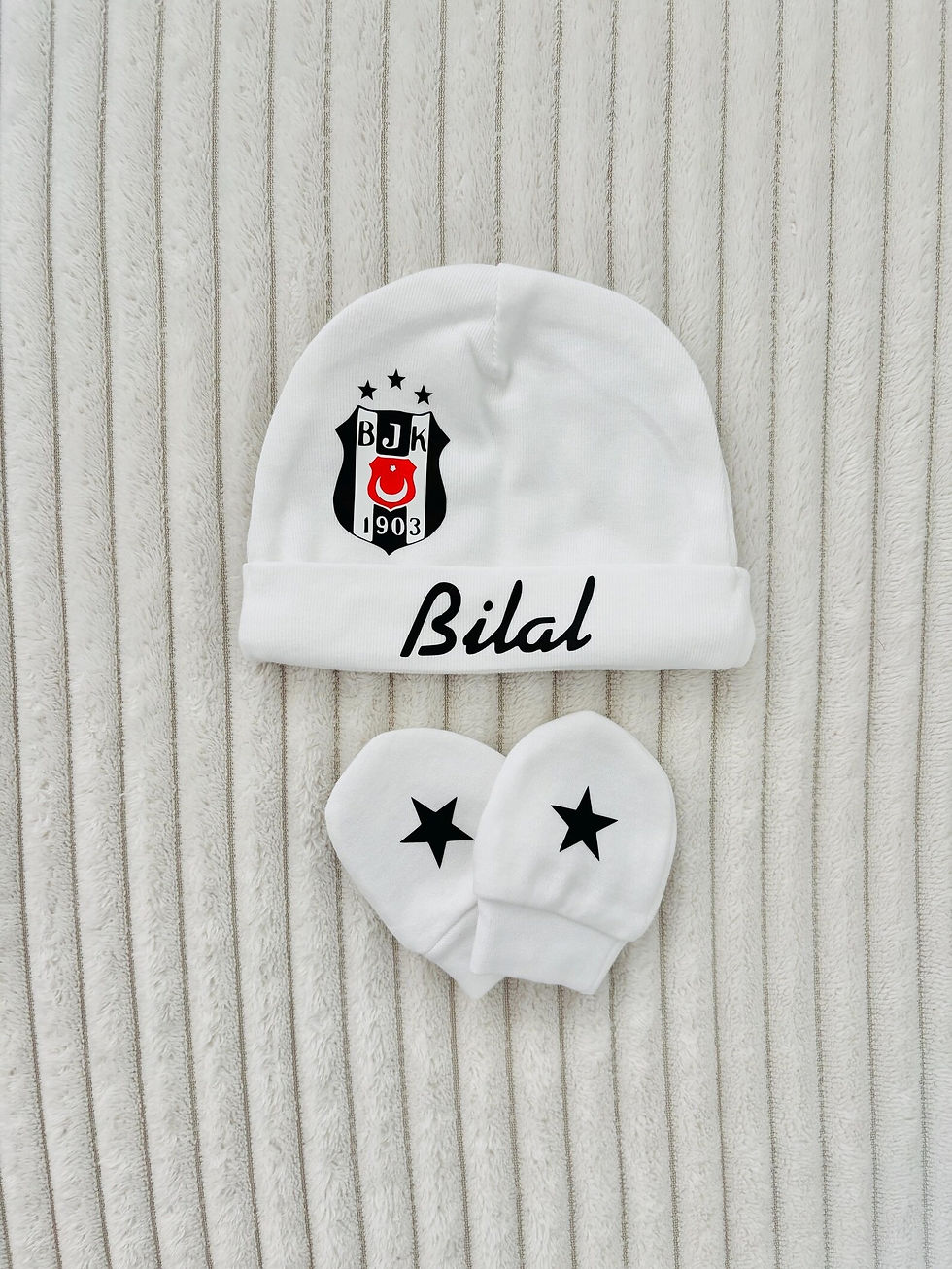 Miniatura: Langarm Besiktas Babybody, Babymütze und Babyhandschuhe Personalisiert