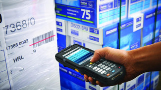 mc3300-brick-scan-warehouse-c13737-web-72dpi.jpeg