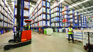mc3300-gun-brick-warehouse-c13814-web-72dpi.jpeg
