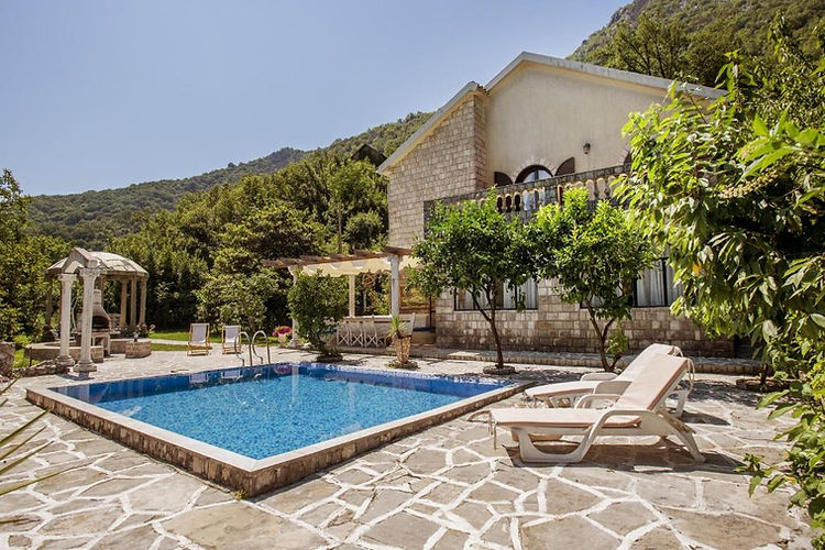 Montenegro Villa 3 .jpg