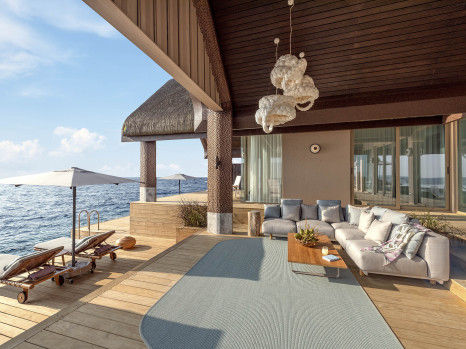 6067335-four-bedroom-wellbing-private-ocean-residence-007-.jpg