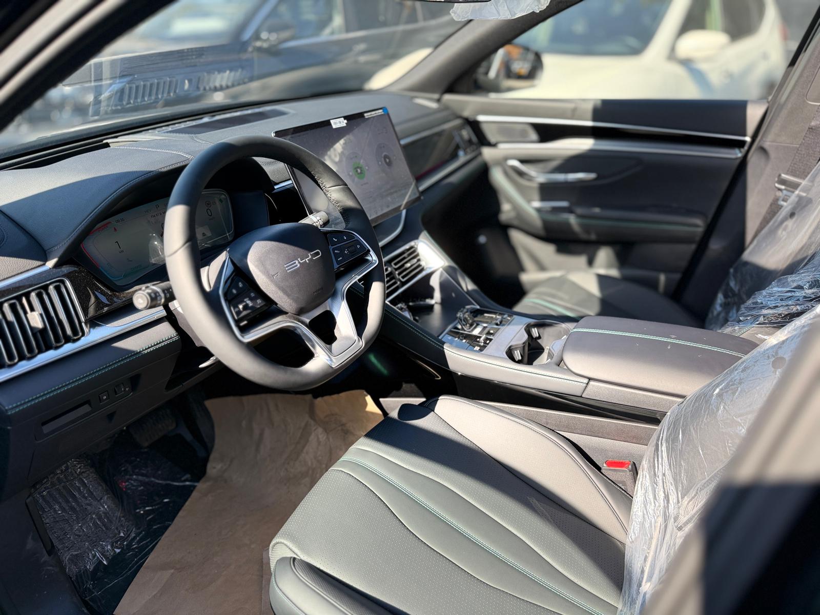 תמונות רכב בי ווי די SEAL U