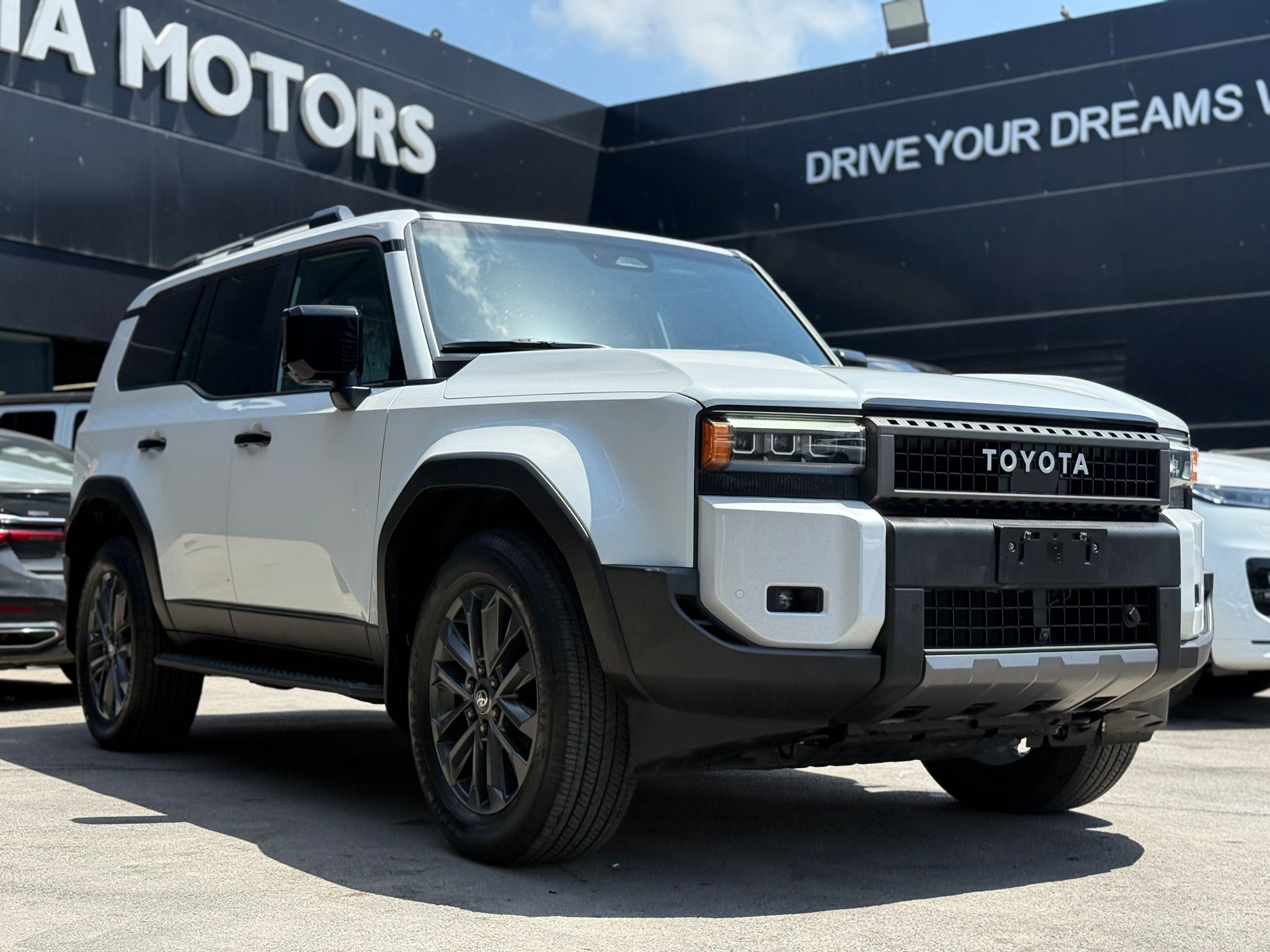 תמונות רכב טויוטה LAND CRUISER