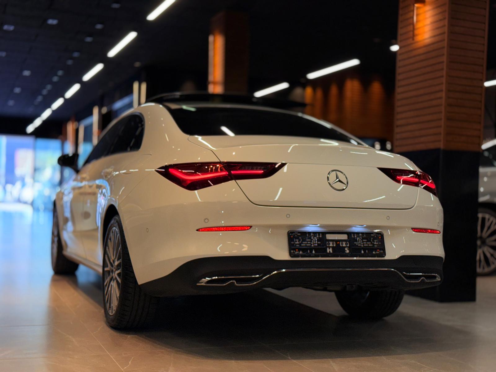 תמונות רכב מרצדס CLA180