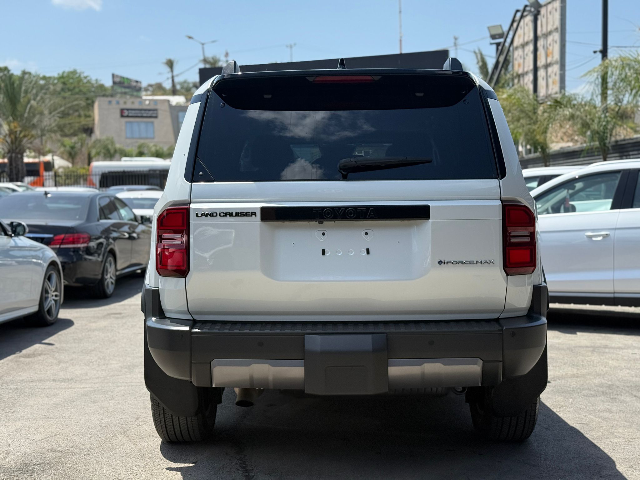 תמונות רכב טויוטה LAND CRUISER