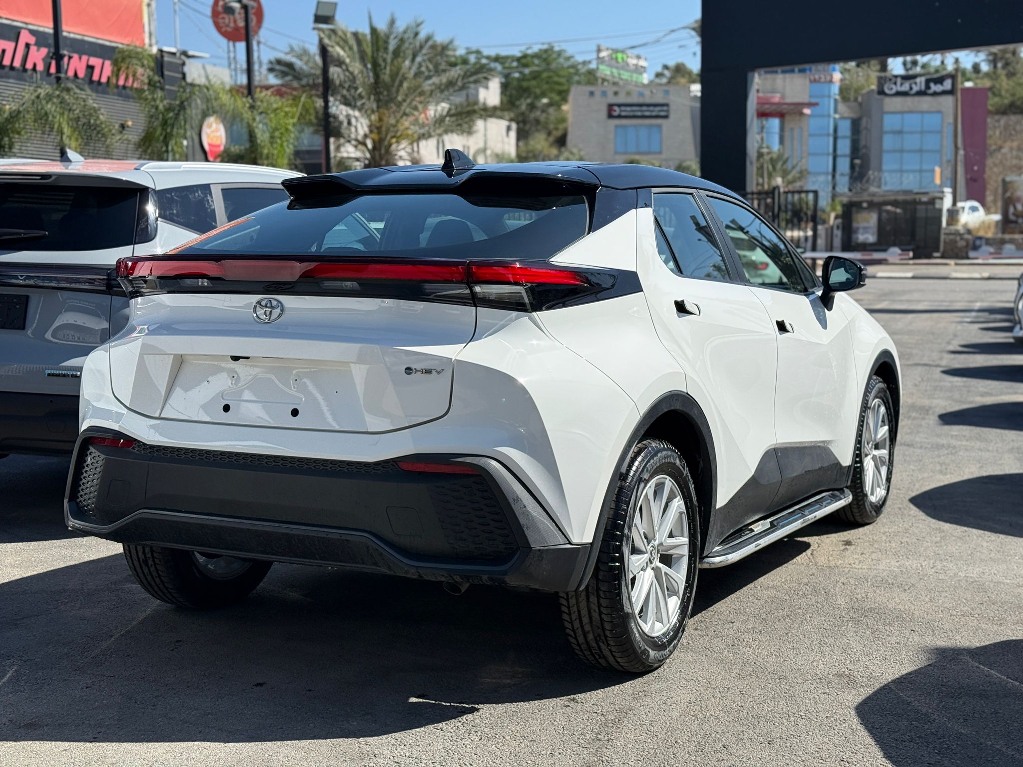 תמונות רכב טויוטה CHR