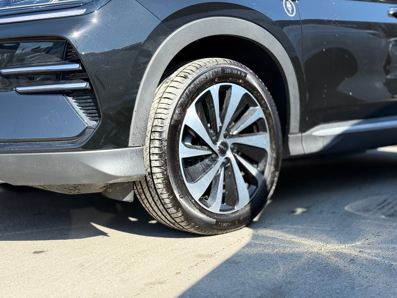 תמונות רכב בי ווי די SEAL U