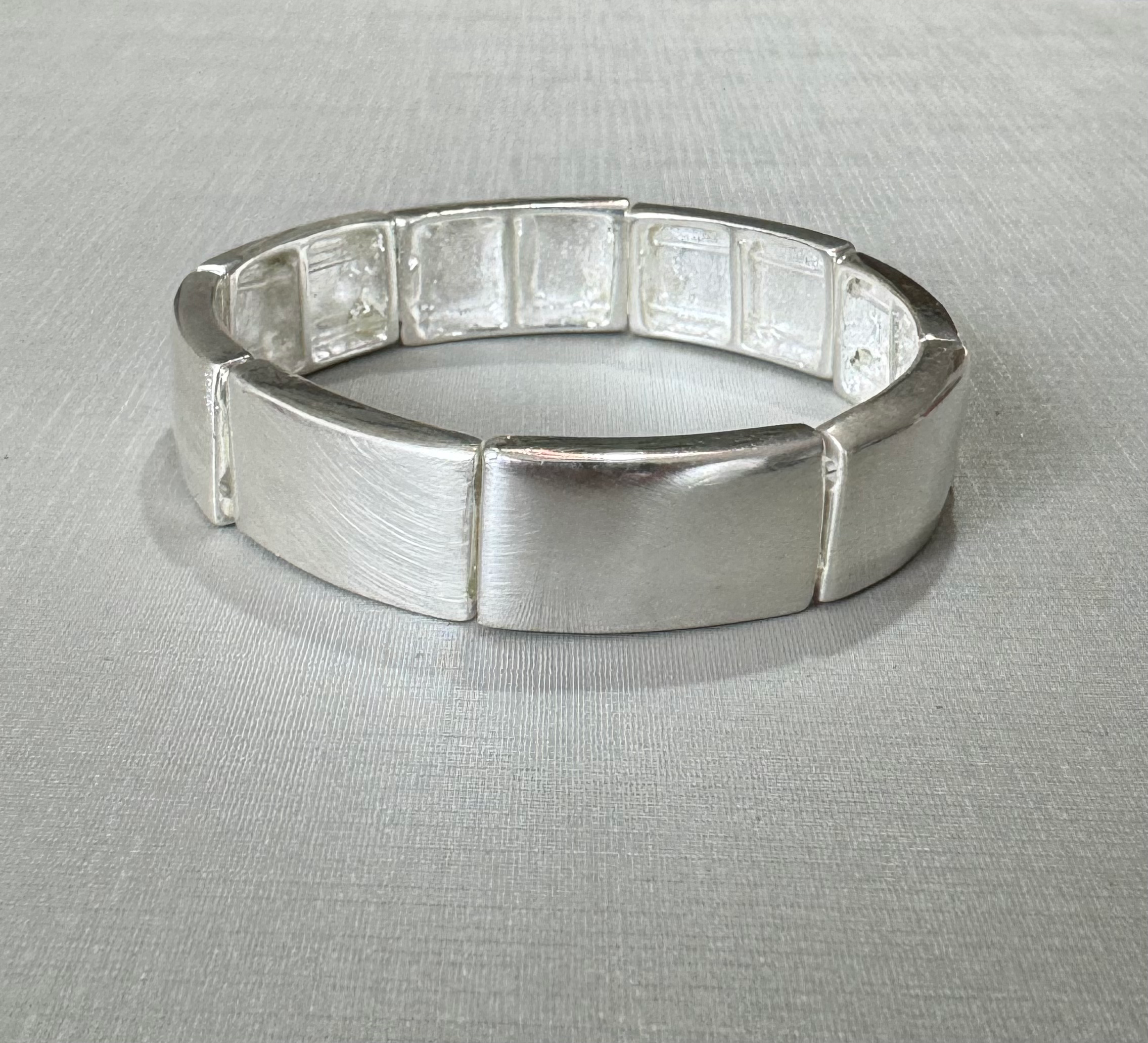 Bracelete silicone tirs retangulo