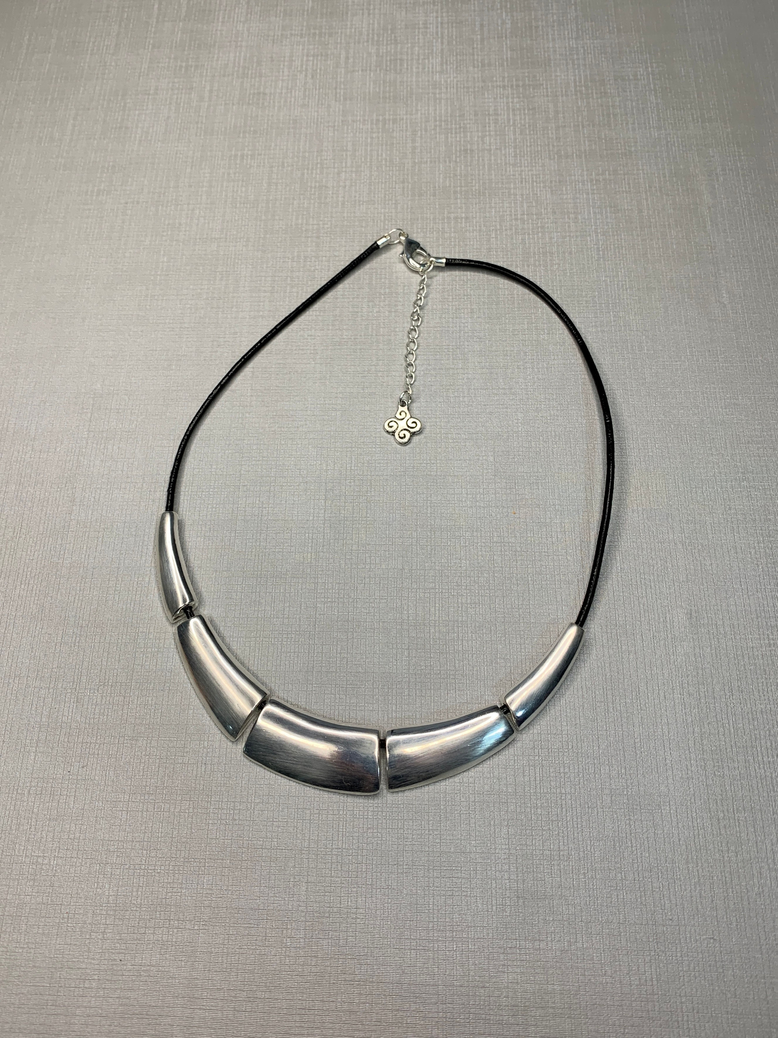 Colar Courinho aro dividido