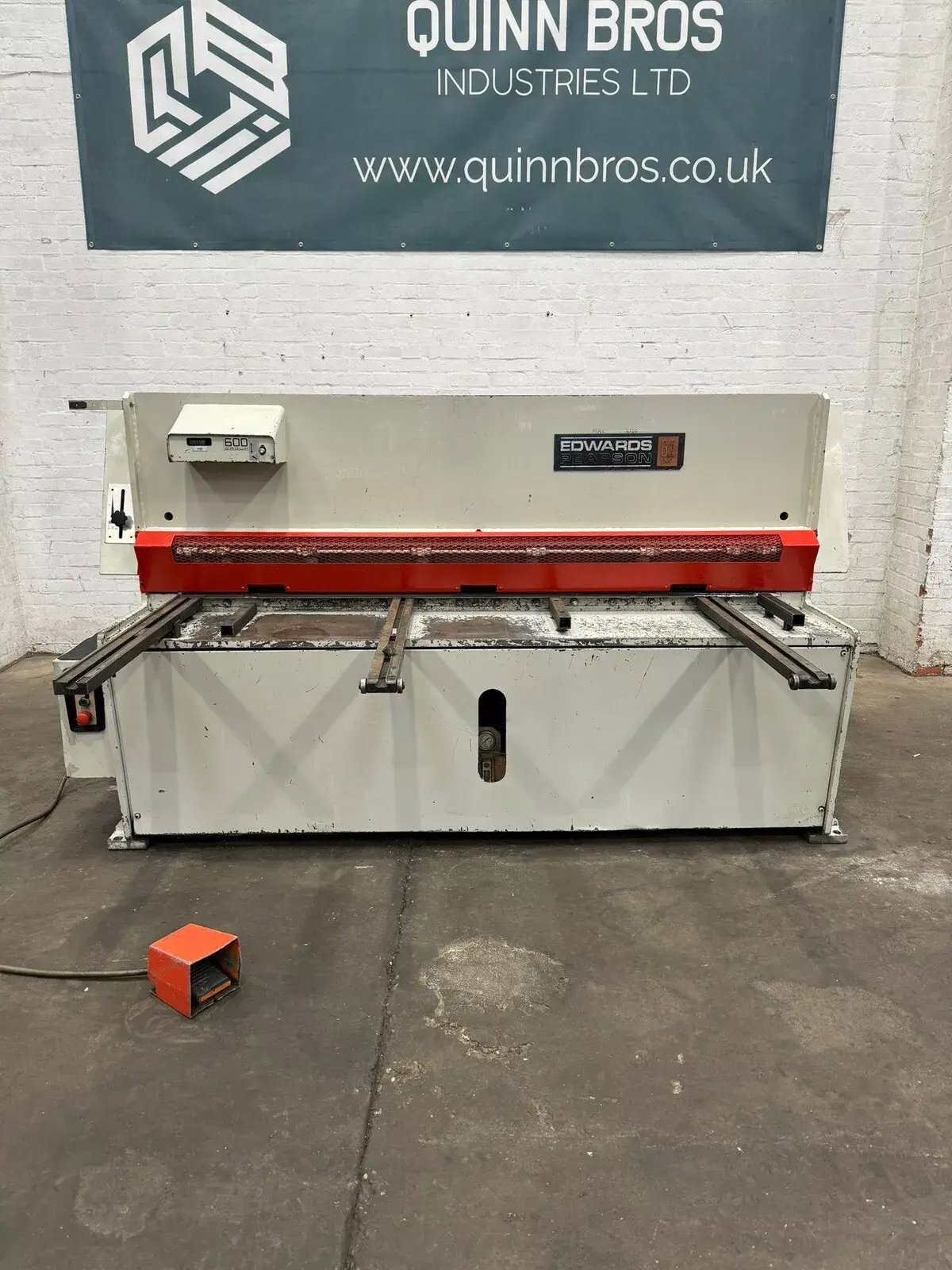 Edwards Pearson 6.5mm Hydraulic Guillotine