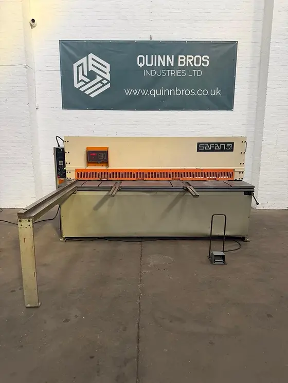 SAFAN Model VS2556 Hydraulic Shear | Quinn Bros