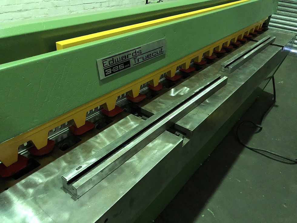 Thumbnail: 2.5m Edwards Truecut DD Sheet Metal Guillotine
