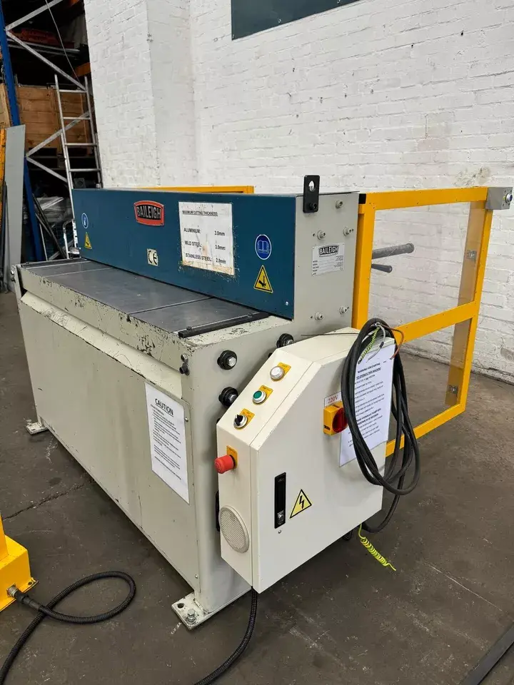 Thumbnail: Baileigh SH-5210 Hydraulic Guillotine  SINGLE PHASE