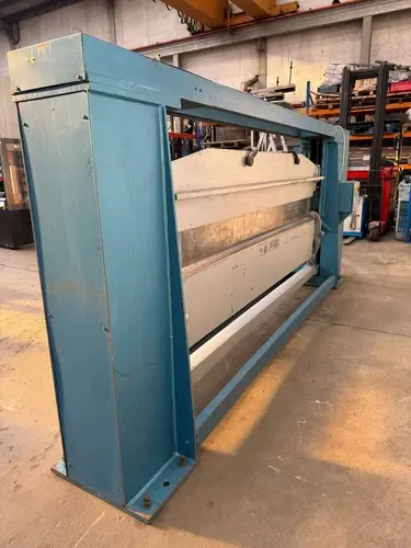 Thumbnail: Compact Keetona Hydroform Powered Box & Pan Folder