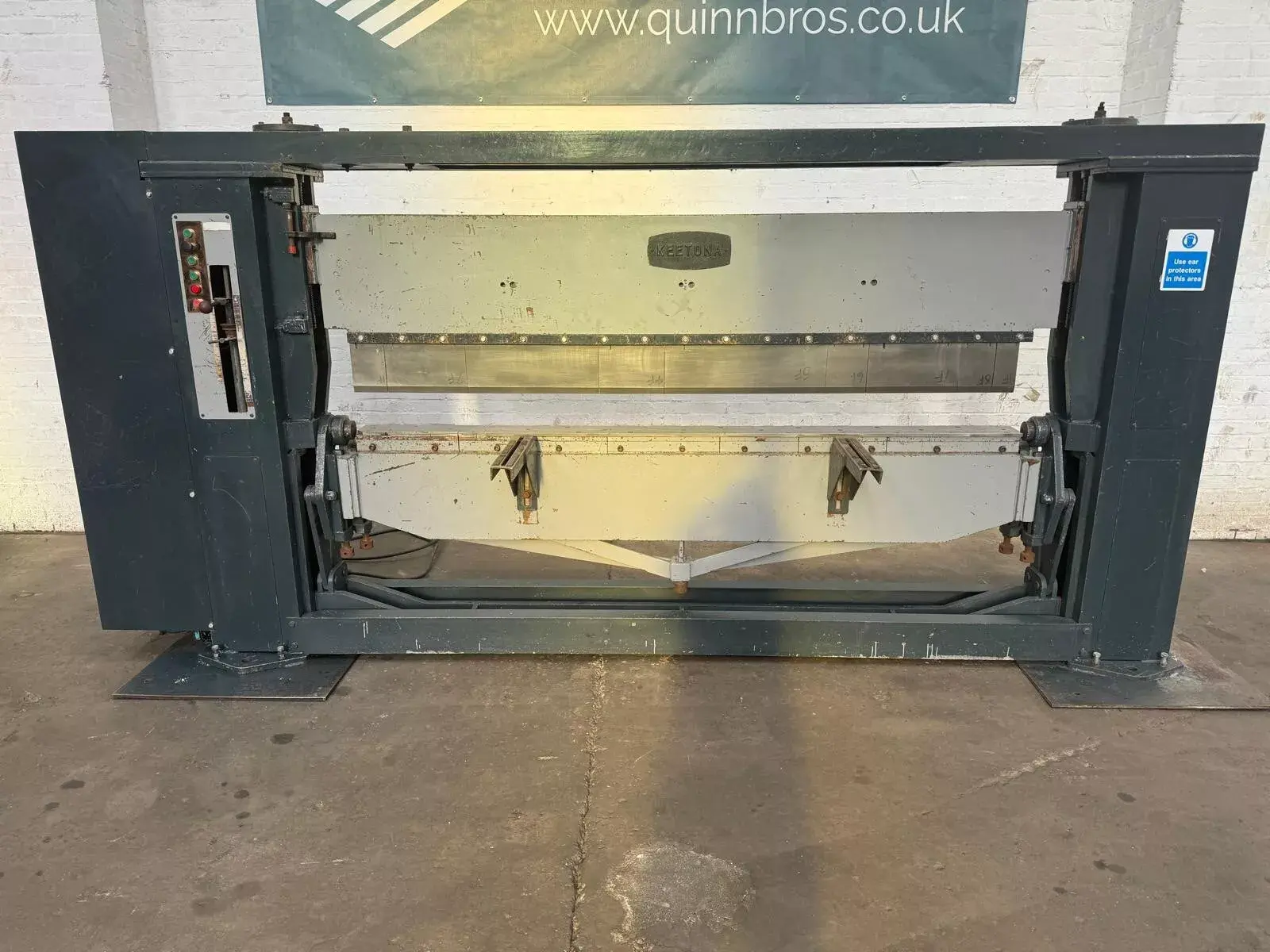 Keetona Hydroform  2.5m Double Sided Hydraulic Folder