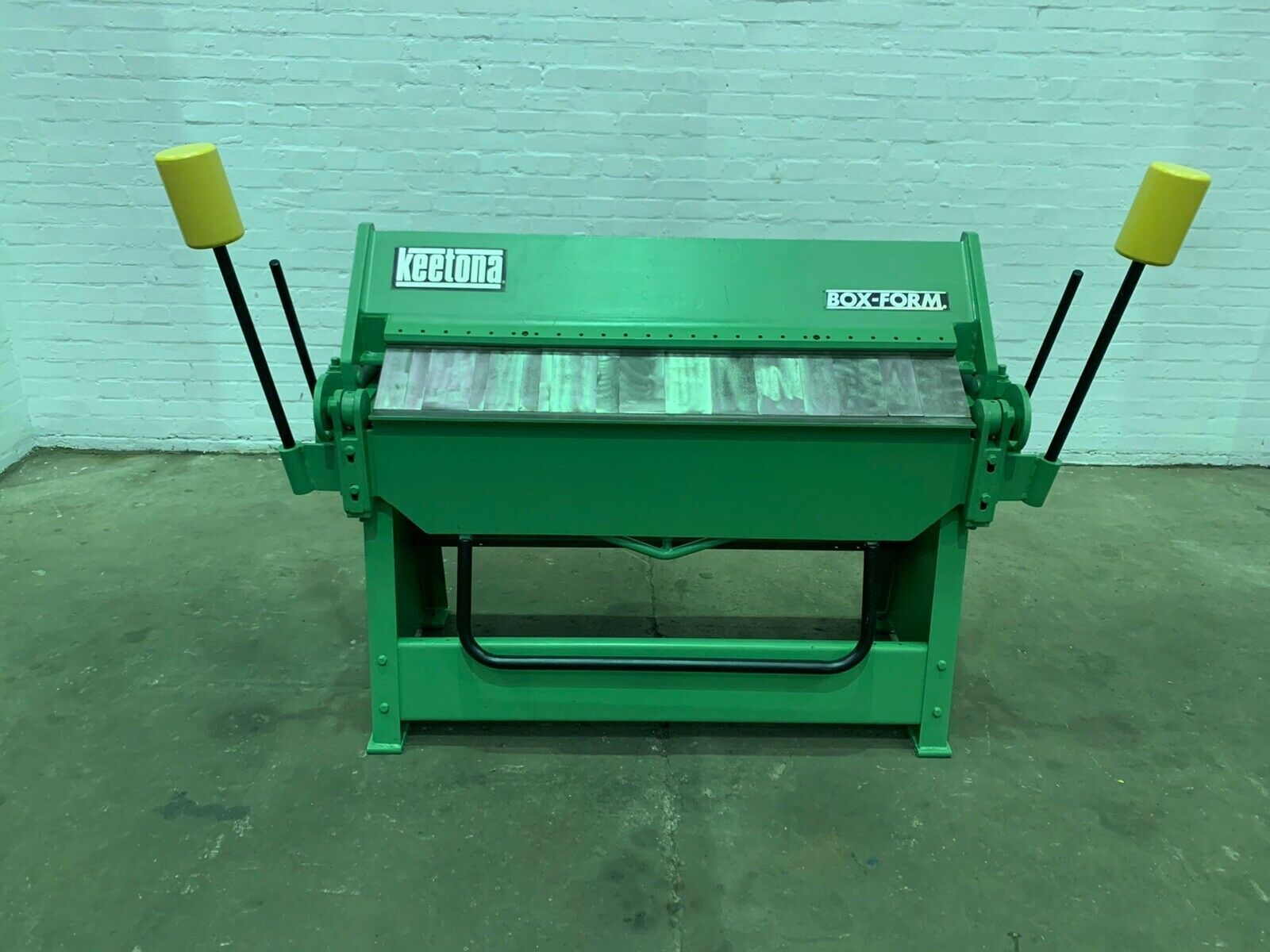 Keetona 50” Manual Box & Pan Folder