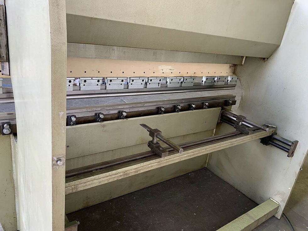 Thumbnail: K & B (Holland) 2.5M Hydraulic PressbrakE