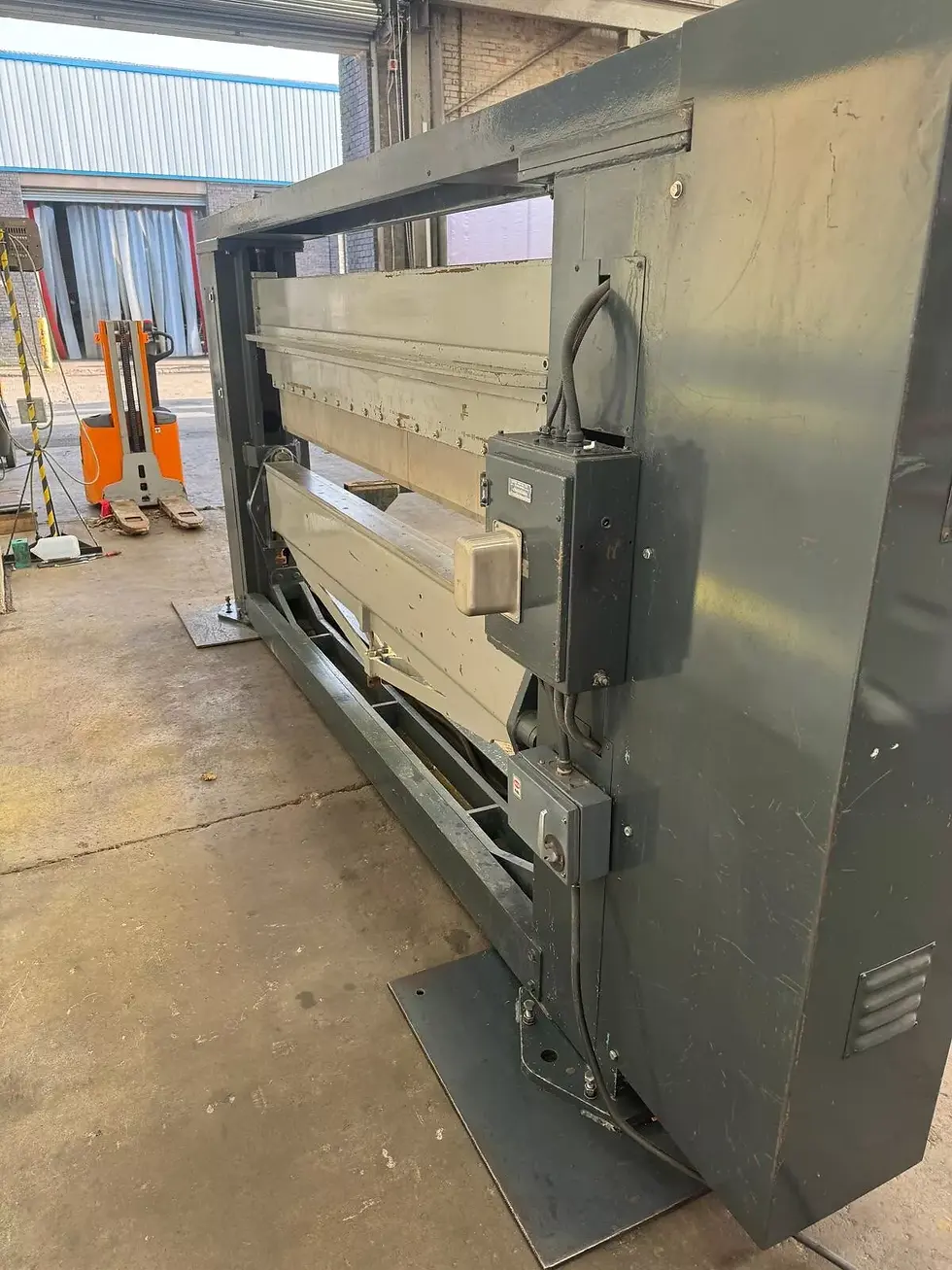 Thumbnail: Keetona Hydroform  2.5m Double Sided Hydraulic Folder