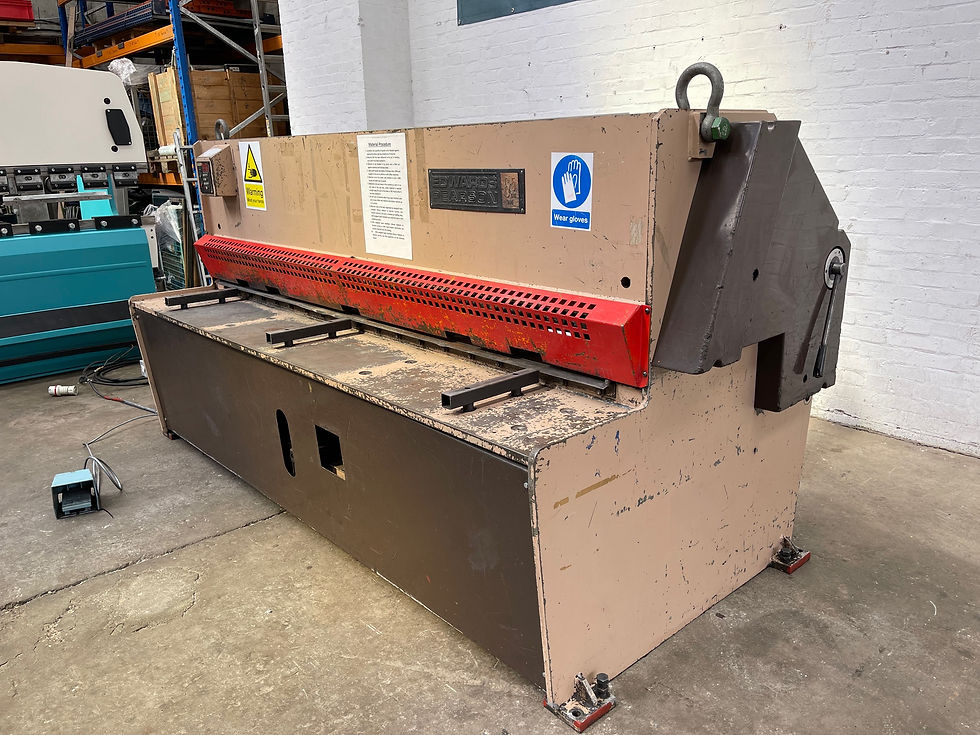 Thumbnail: Edwards Pearson GE Hydraulic Guillotine