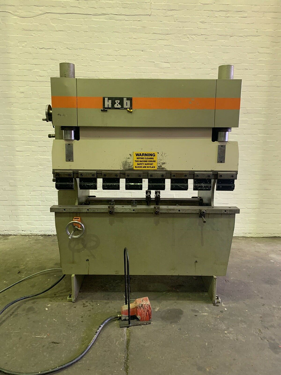 Thumbnail: K & B (Holland) 1.6m Hydraulic Pressbrake