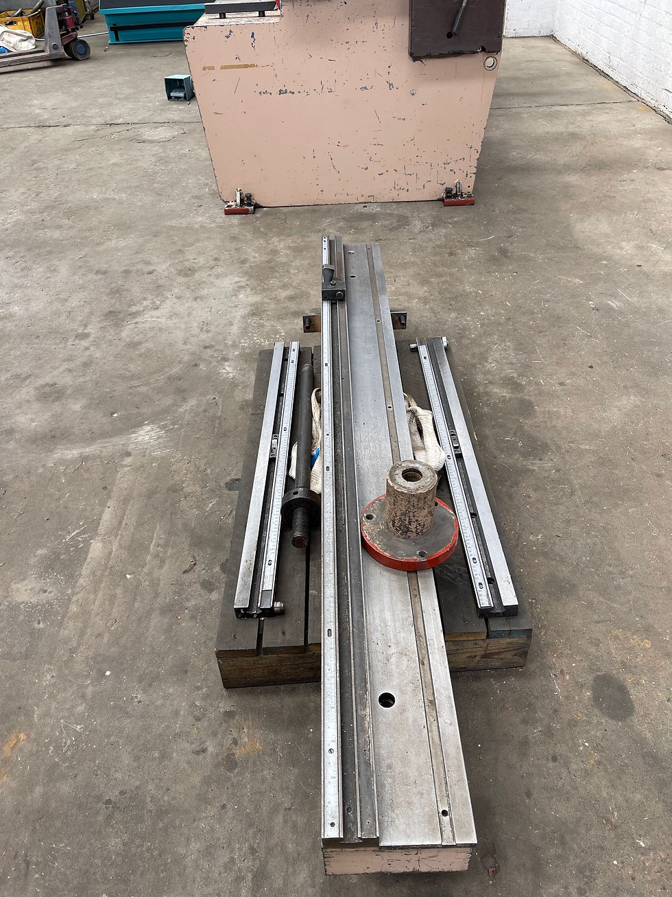 Thumbnail: Edwards Pearson GE Hydraulic Guillotine