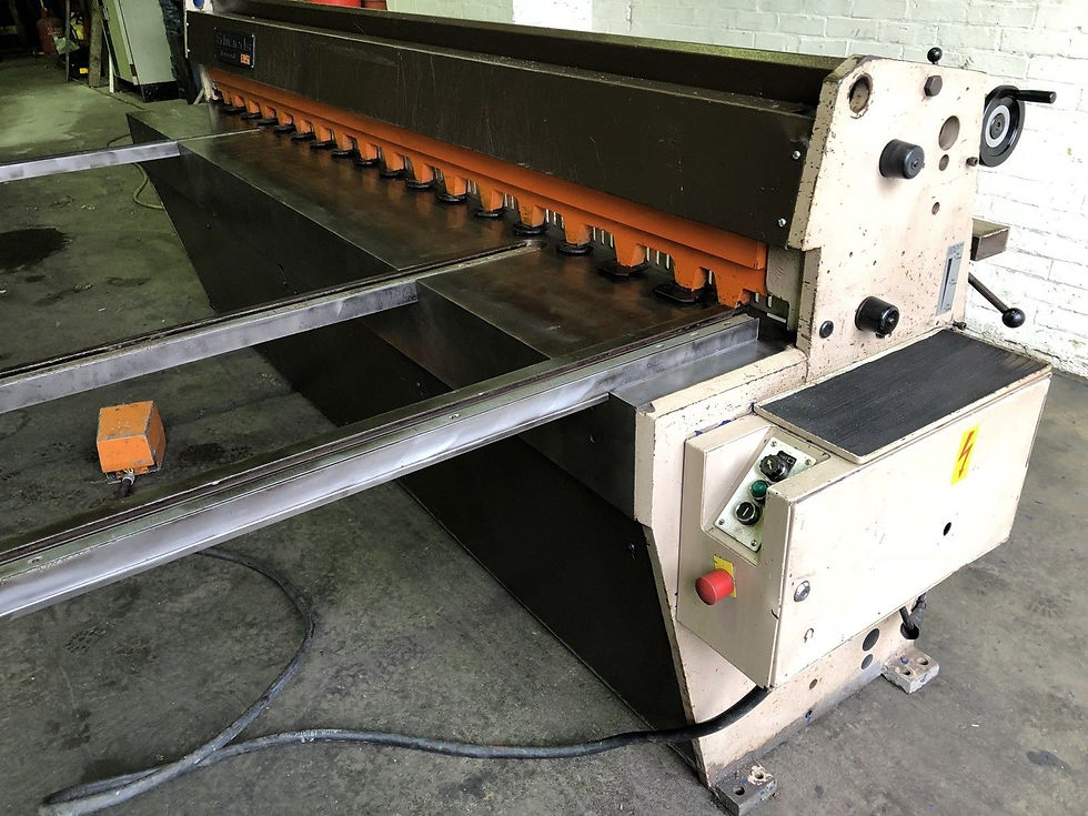 Thumbnail: 2.5m Edwards Truecut DD Sheet Metal Guillotine