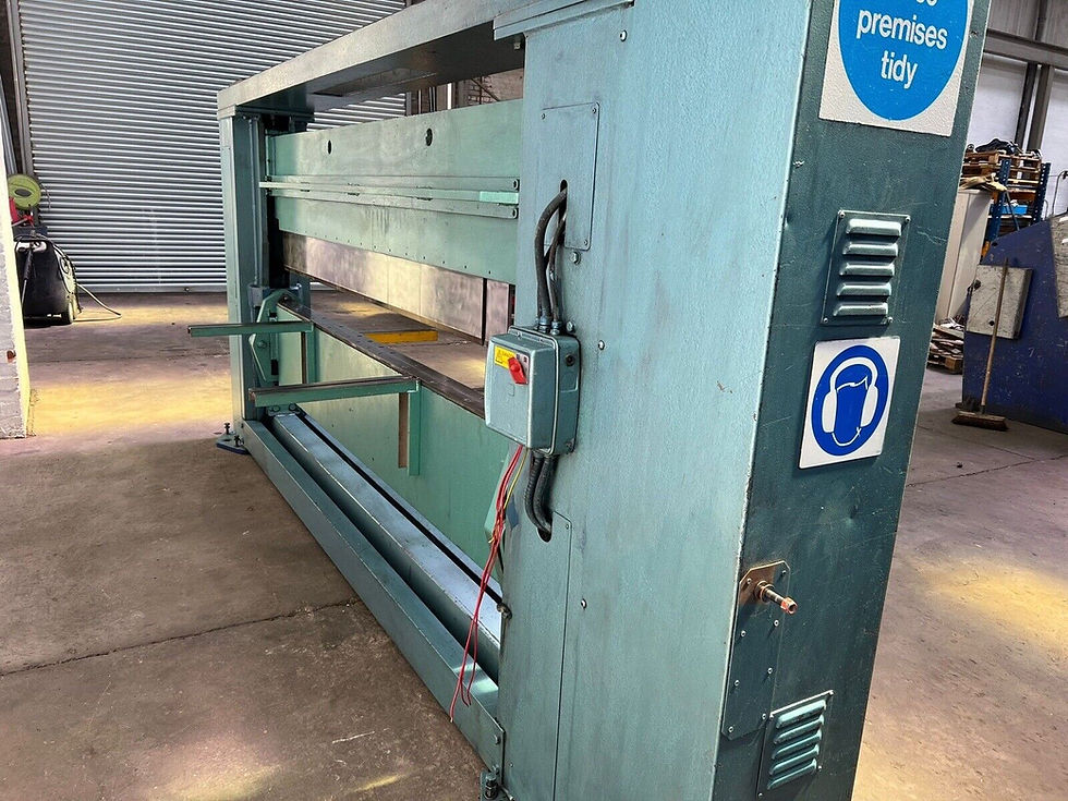 Thumbnail: Keetona Hydroform Powered Hydraulic Box & Pan Folder