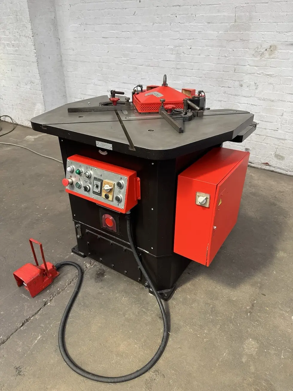 Thumbnail: Amada CWS220 Double Sided Hydraulic Corner/Rectangle Notcher